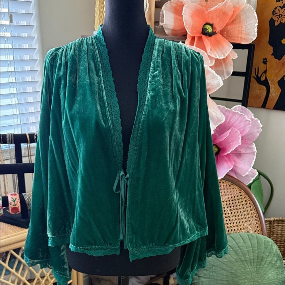 NWT Free People Emerald Green Velvet Lace Trim Bell Sleeve Boho Bed Jacket
